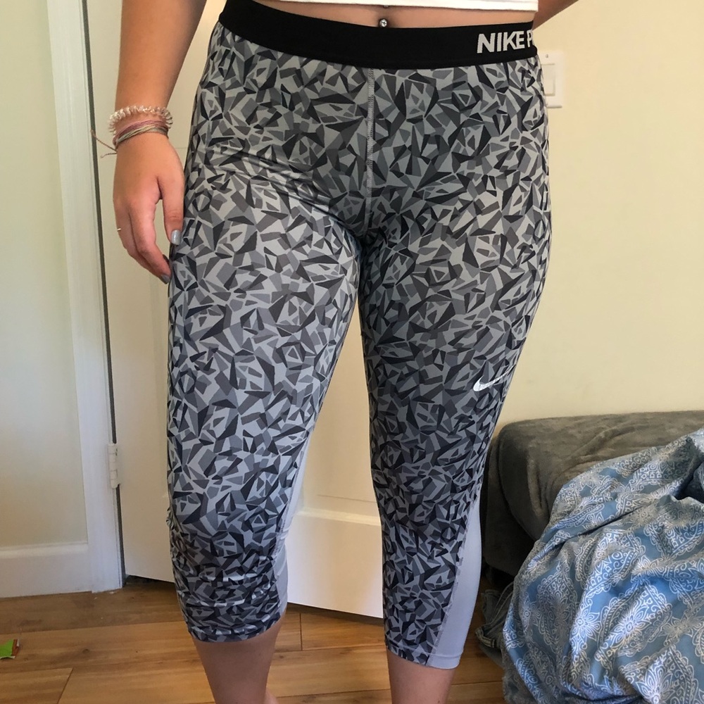 Nike Pro Workout Leggings